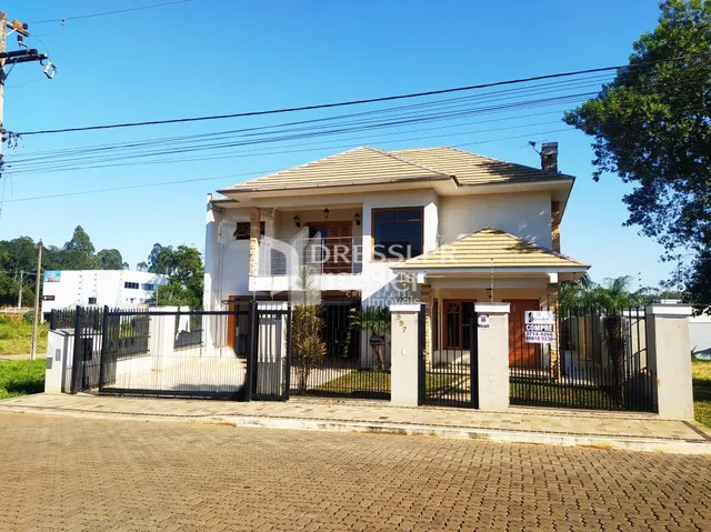 Casa com 3 dormitórios