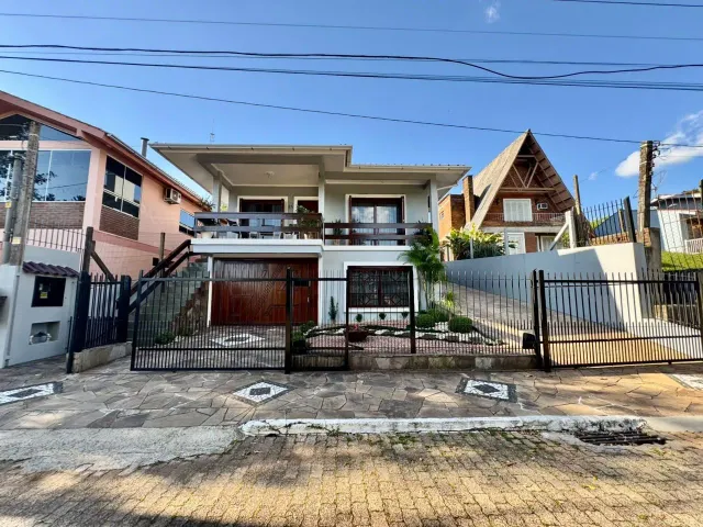 Casa com 3 dormitórios