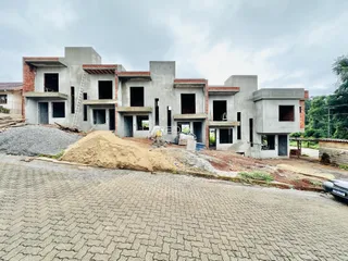 Fachada de uma residência em construção em Lajeado, Brasil.