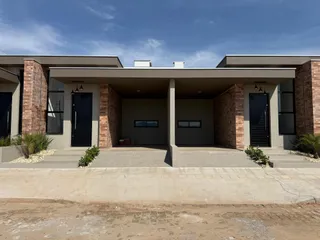 Casa geminada com 2 dormitórios, foto 2
