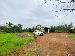 Vista externa de um terreno gramado em Lajeado, Brasil.