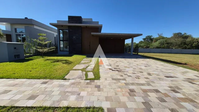 Casa com 3 dormitórios