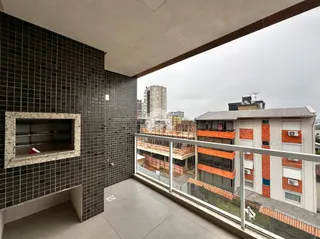 Vista de um terraço com parede de azulejos em Lajeado, Brasil.