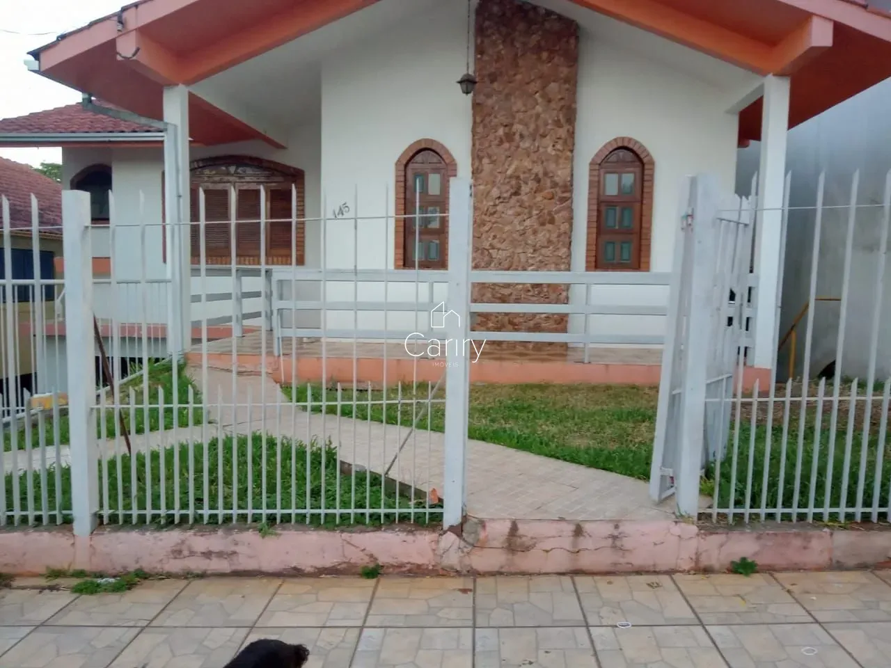 Casa com 5 dormitórios, foto 1