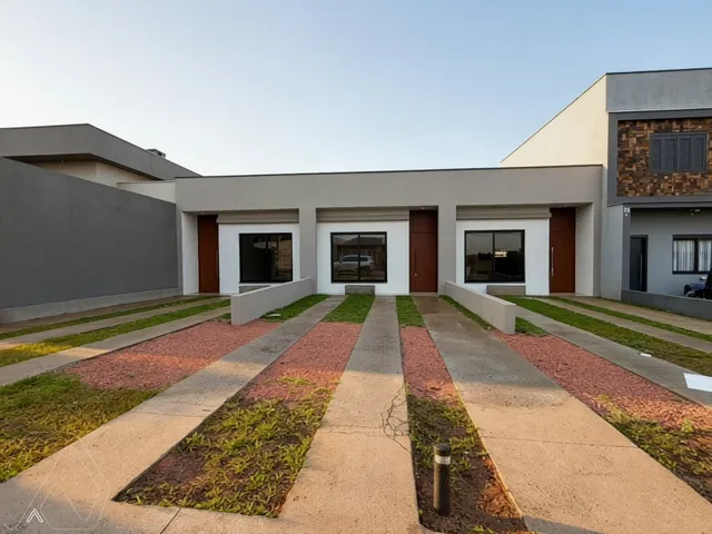 Casa geminada com 2 dormitórios