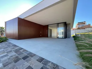 Casa com 3 dormitórios, foto 1