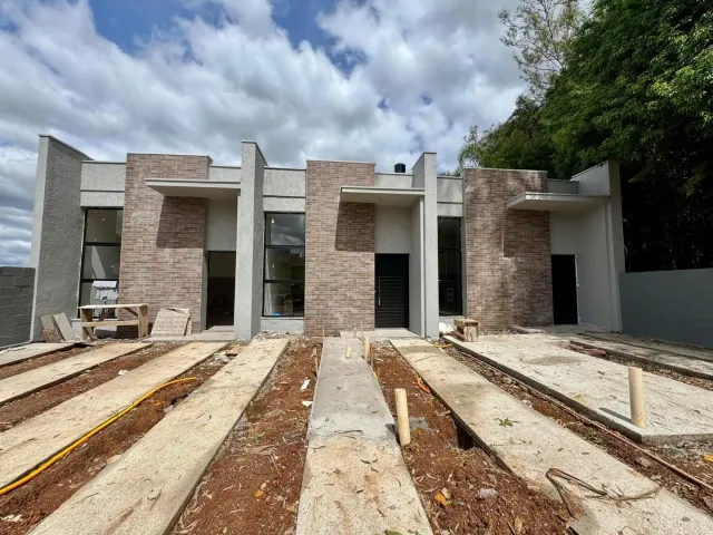 Casa geminada com 2 dormitórios
