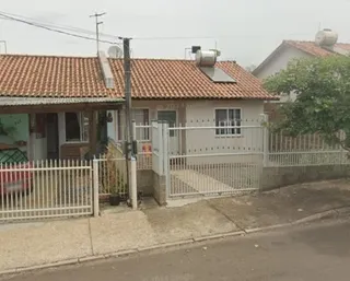 Casa com 2 dormitórios, foto 1