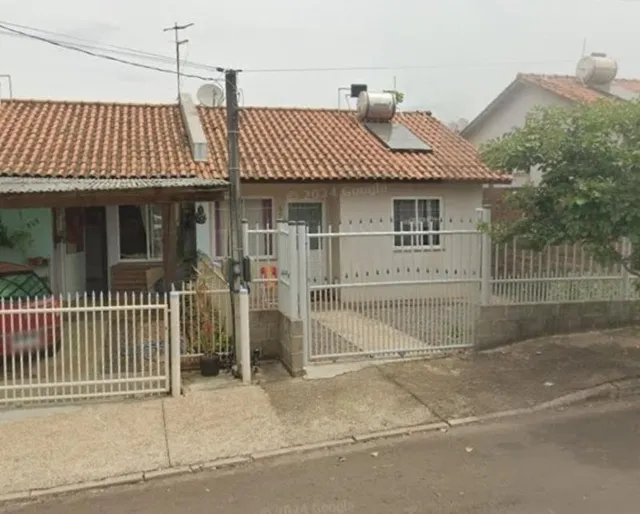 Casa com 2 dormitórios