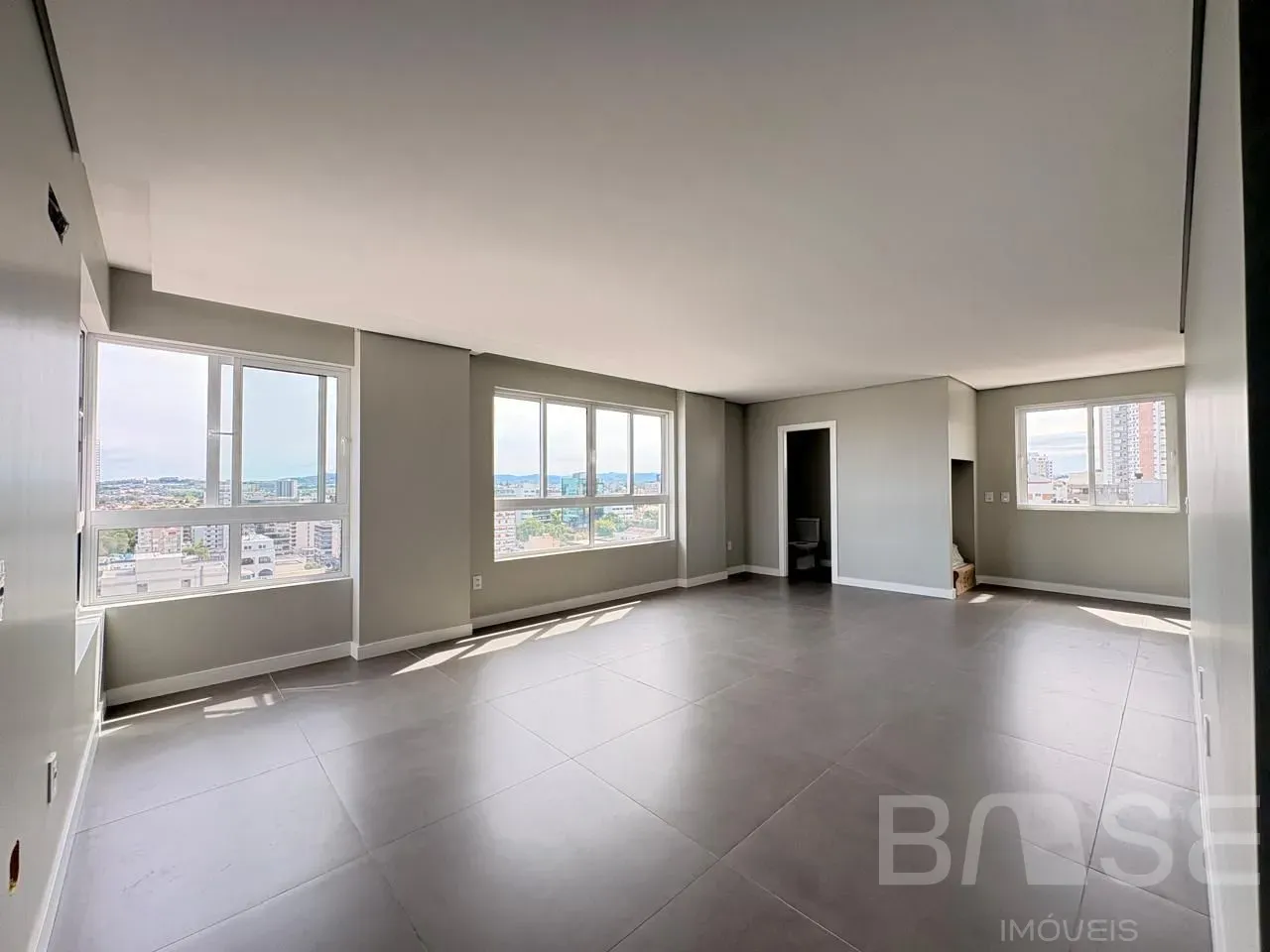 Apartamento com 3 dormitórios, foto 1