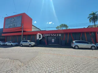 Fachada de um imóvel comercial em Lajeado, Brasil.