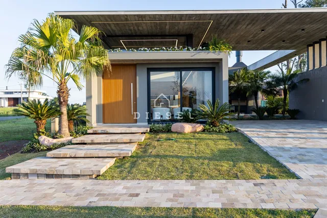 Casa com 4 dormitórios, foto 2