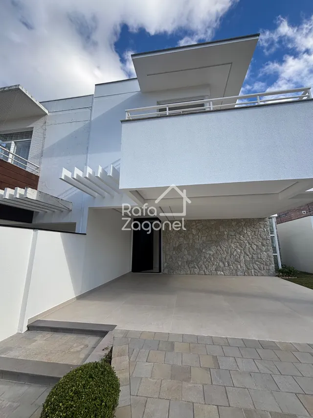 Sobrado com 3 dormitórios