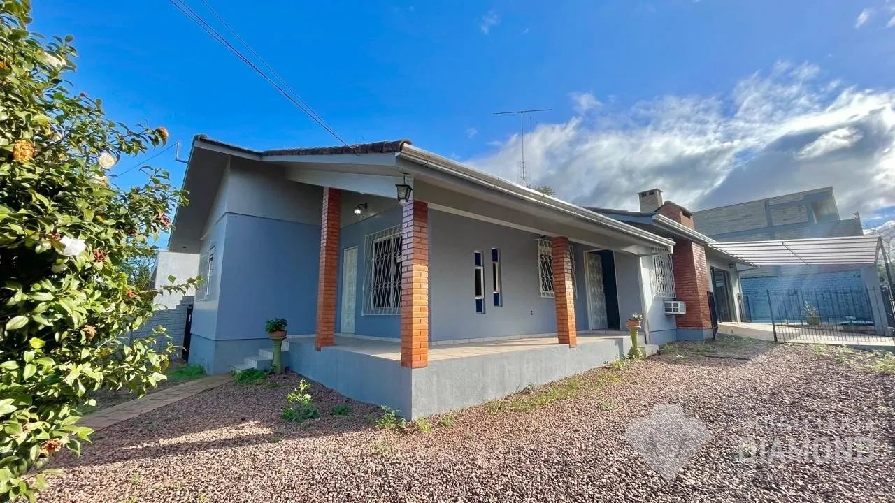 Casa com 5 dormitórios, foto 1