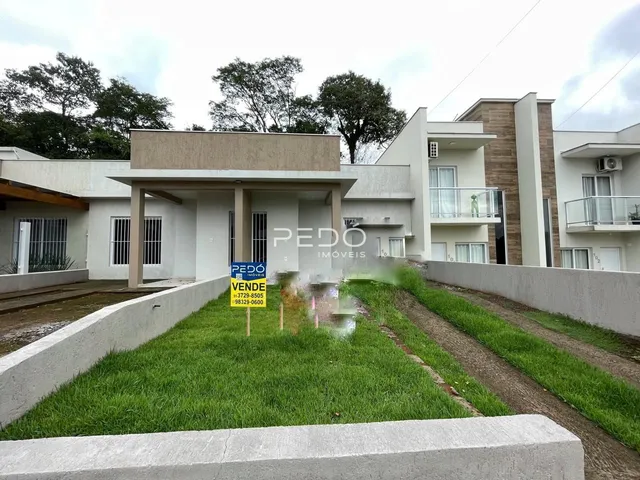 Casa geminada com 2 dormitórios