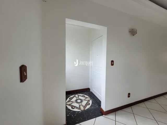 Apartamento com 3 dormitórios, foto 2
