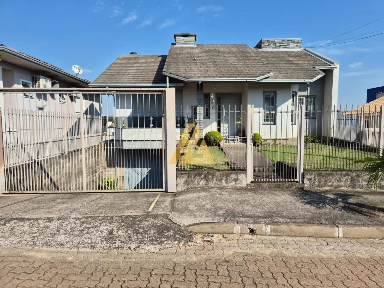 Casa com 2 dormitórios, foto 1