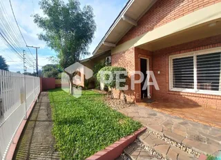 Casa com 4 dormitórios, foto 1