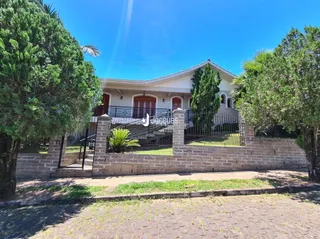 Casa com 4 dormitórios, foto 1
