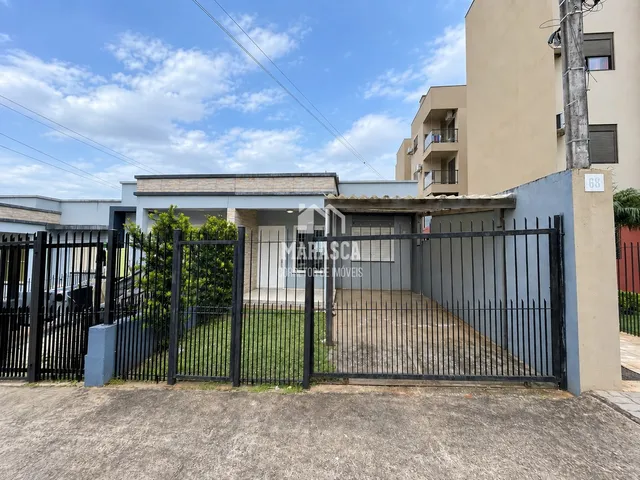 Casa geminada com 2 dormitórios