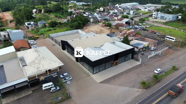 Vista aérea de um terreno com edifícios em construção em Lajeado.