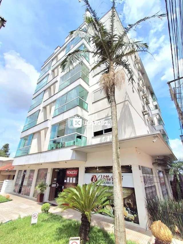 Fachada de um prédio residencial moderno em Lajeado, Brasil.