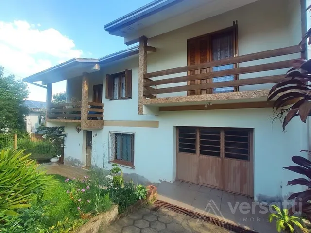 Casa com 4 dormitórios