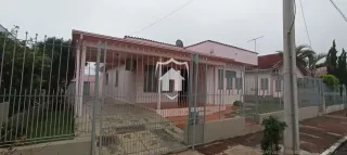 Casa com 4 dormitórios, foto 1