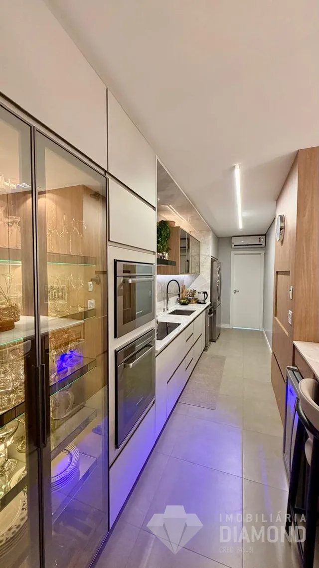 Apartamento com 3 dormitórios, foto 2