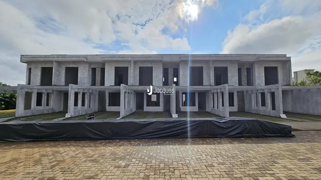 Fachada de um imóvel em construção em Lajeado, Brasil.