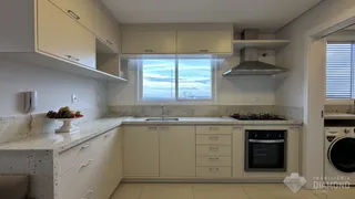 Apartamento com 3 dormitórios, foto 2