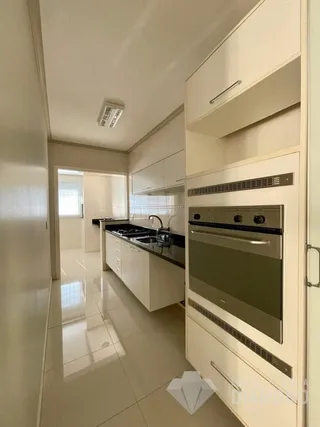 Apartamento com 3 dormitórios, foto 4