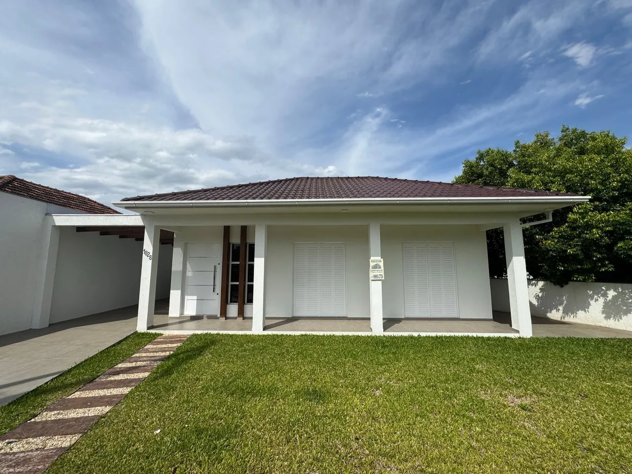 Casa com 4 dormitórios, foto 1