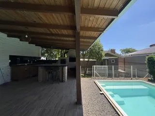 Casa com 4 dormitórios, foto 2