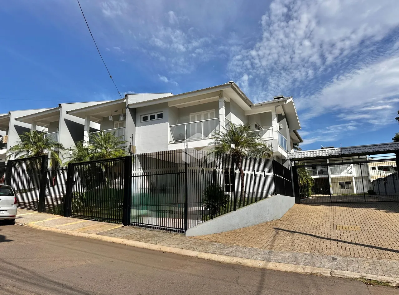 Sobrado com 4 dormitórios, foto 1