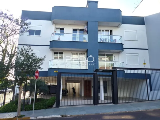 Fachada de um prédio residencial em Lajeado, Brasil com varandas.