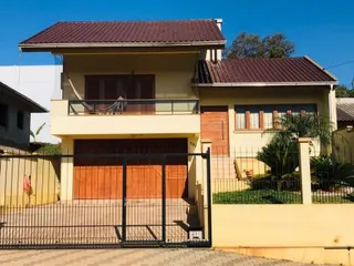 Casa com 3 dormitórios