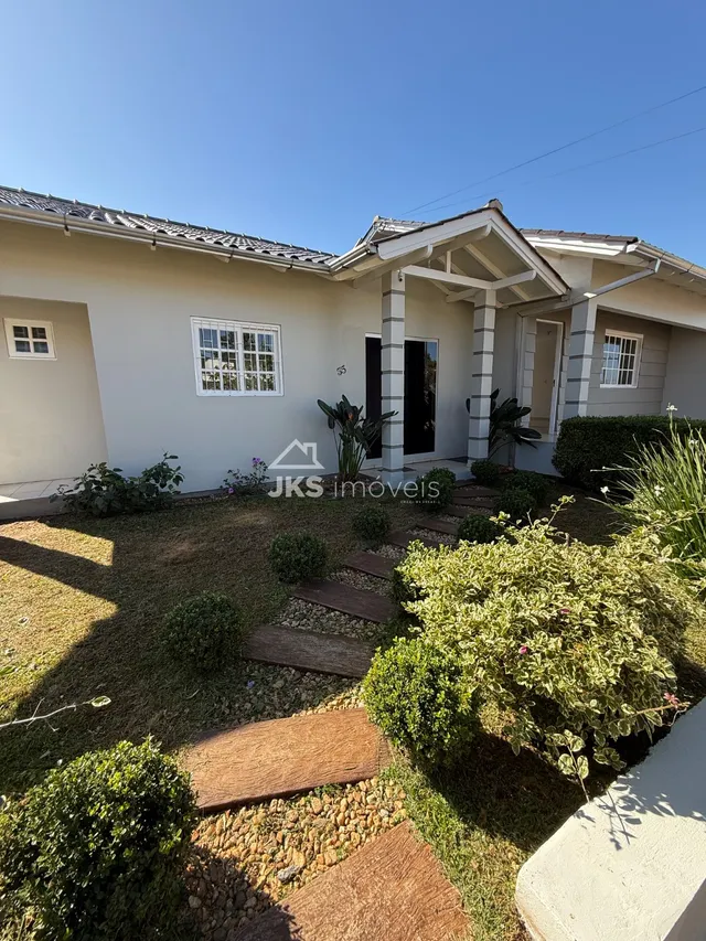 Casa com 3 dormitórios