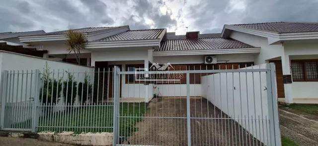 Casa geminada com 2 dormitórios