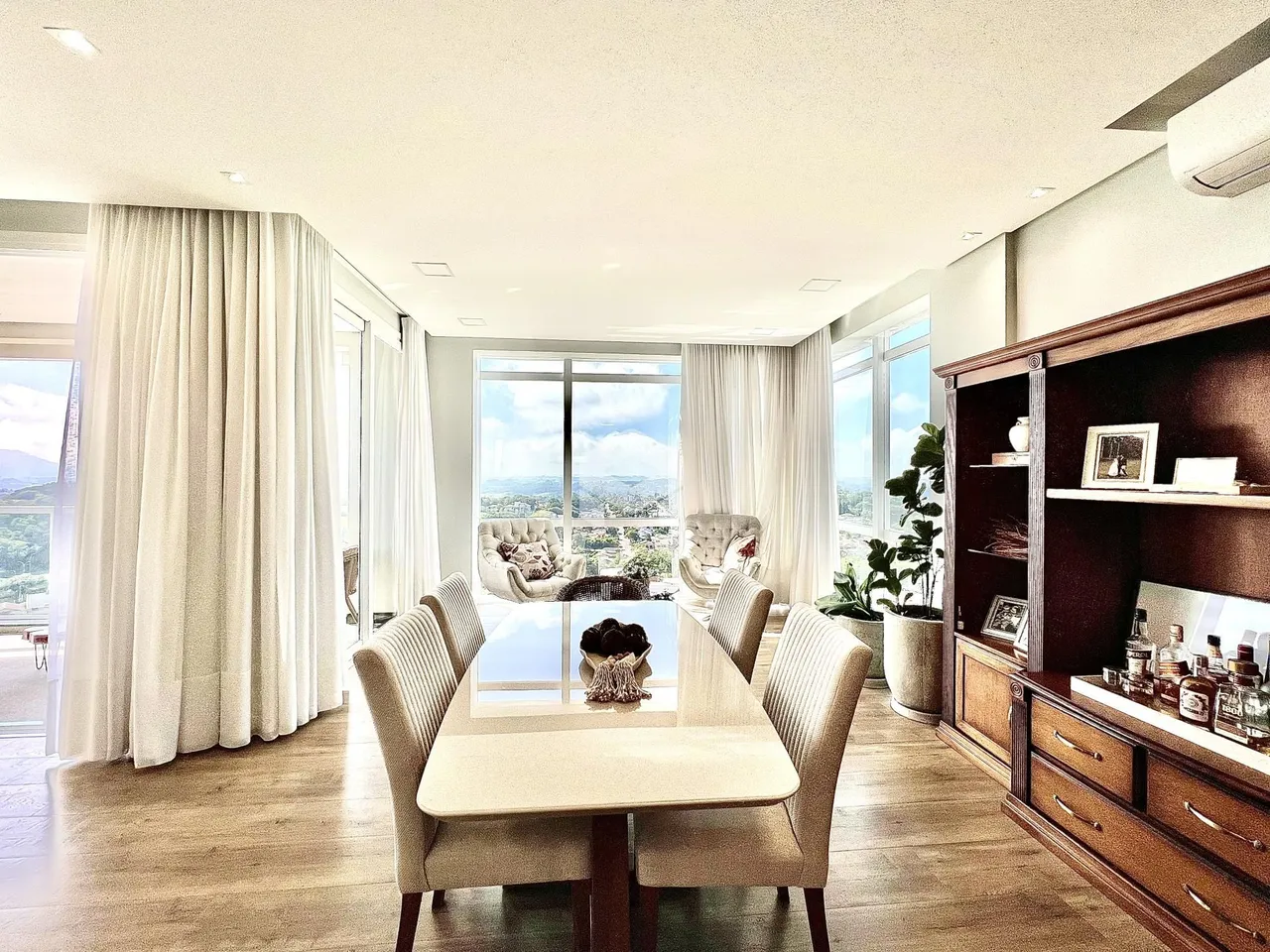 Apartamento com 3 dormitórios, foto 1