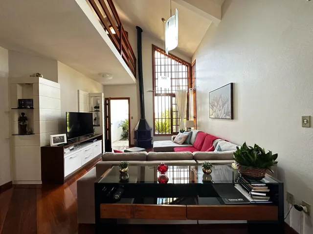 Casa com 3 dormitórios