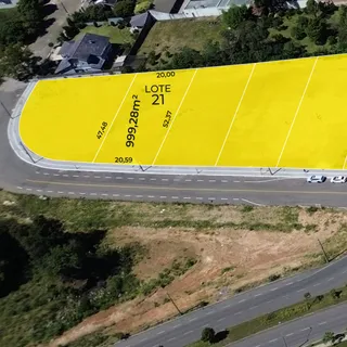 Vista aérea do lote 21 em Lajeado, Brasil, mostrando os limites da propriedade.