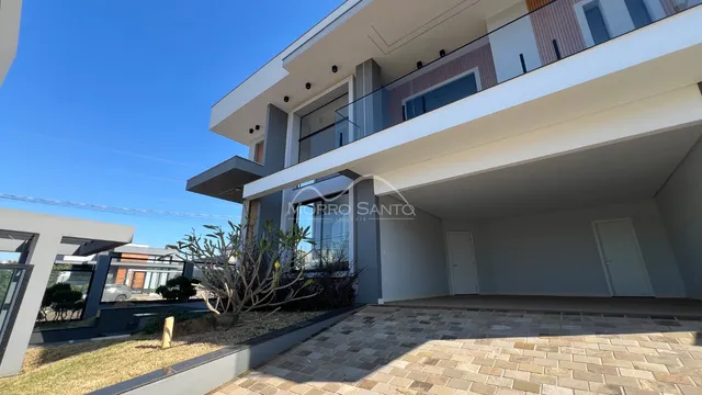 Fachada moderna de um imóvel residencial em Lajeado, Brasil.