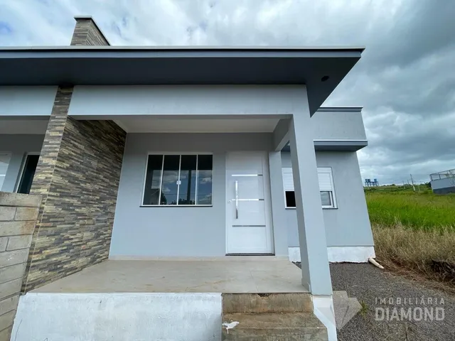 Casa geminada com 2 dormitórios