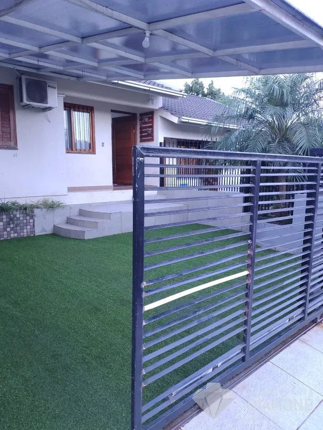 Casa geminada com 2 dormitórios