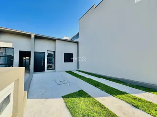 Fachada moderna de uma residência em Lajeado, Brasil.