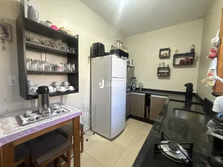Vista da cozinha e sala de jantar de um imóvel em Lajeado, Brasil.