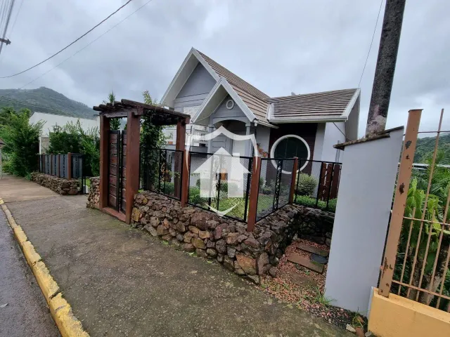 Casa com 2 dormitórios