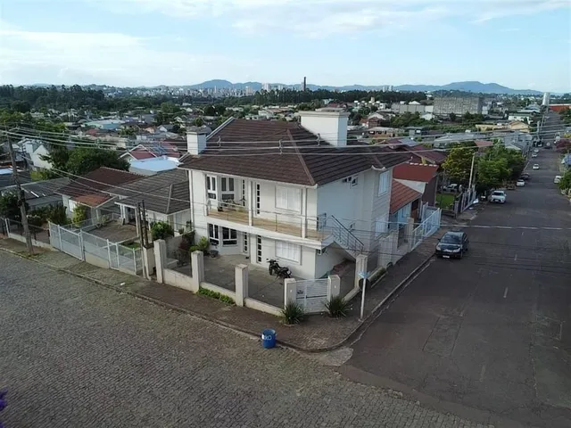 Casa com 8 dormitórios, foto 2