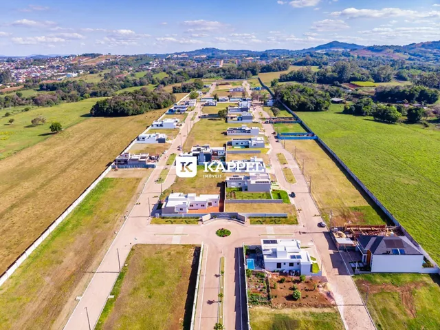 Vista aérea de um loteamento residencial em Lajeado, Brasil.